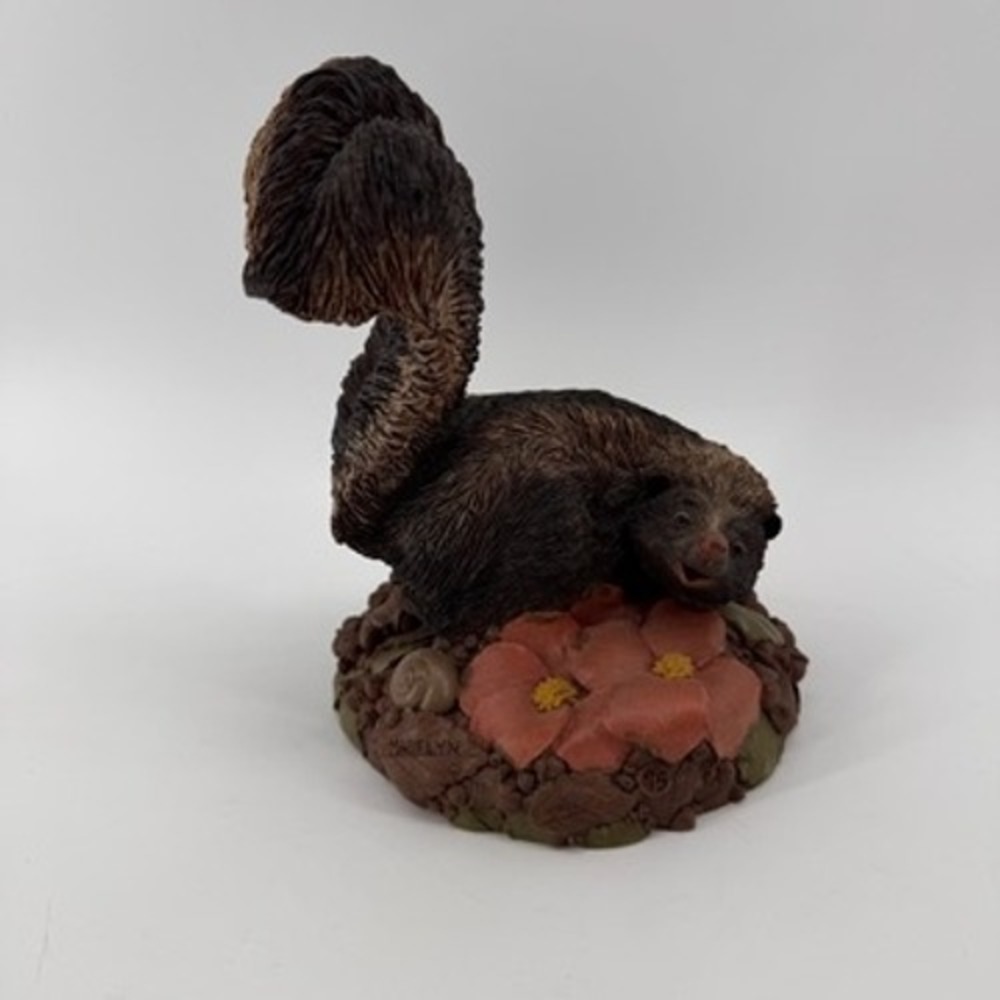 Vintage 1991 Tom Wolfe Cairn Studio Madelyn Skunk Figurine #9014 Resin Art
